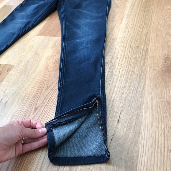 Banana Republic Legging Jeans - Picture 6 of 7